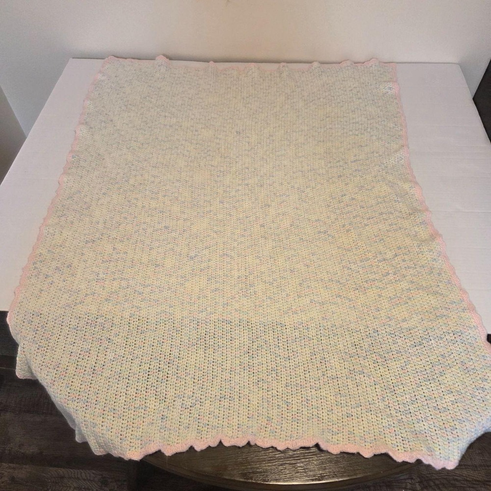 Handmade Crochet Baby Blanket Pastel Multi Color‎ Speckled Scalloped Pink Trim